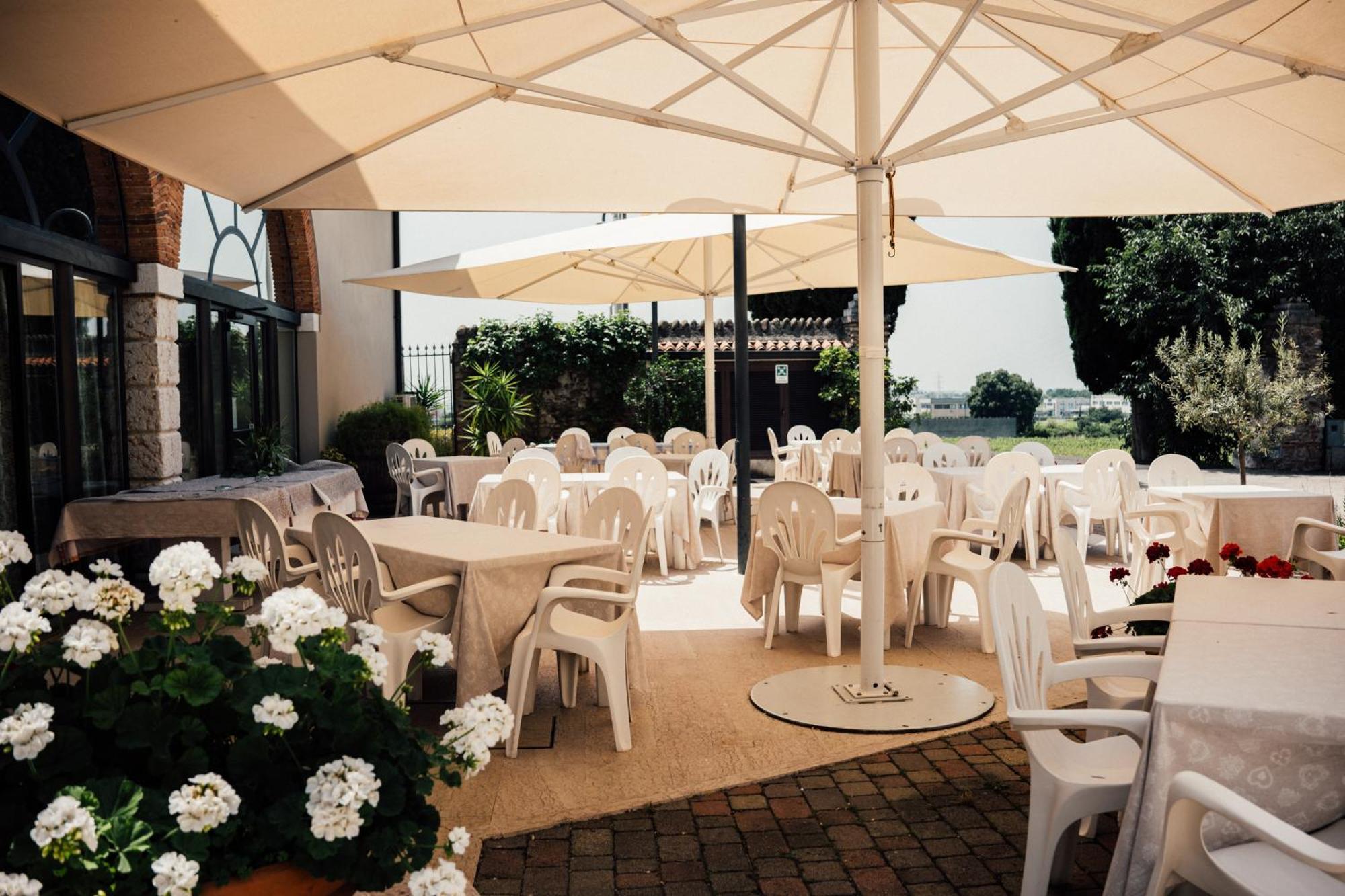 Albergo La Meridiana Castelnuovo del Garda Exterior foto